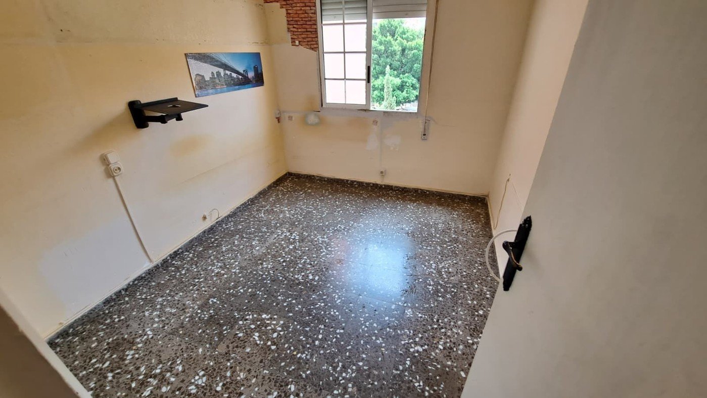 Flat on Calle Cataluña — image 9